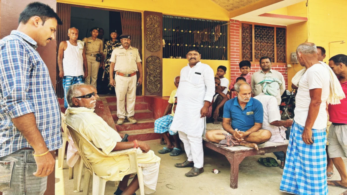 बिहार में बड़ी चोरी: पूर्व शिक्षक के घर से 50 लाख की संपत्ति उड़ाई, छह कमरों के ताले तोड़े