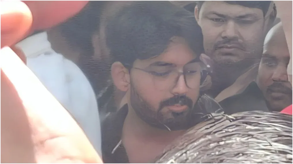 NIT से इंजीनियरिंग, रिपोर्टर का भेष और हिंसा की स्क्रिप्ट: नोएडा कांड के मास्टरमाइंड आदित्य आनंद की पूरी कहानी 1 NIT से इंजीनियरिंग, रिपोर्टर का भेष और हिंसा की स्क्रिप्ट: नोएडा कांड के मास्टरमाइंड आदित्य आनंद की पूरी कहानी