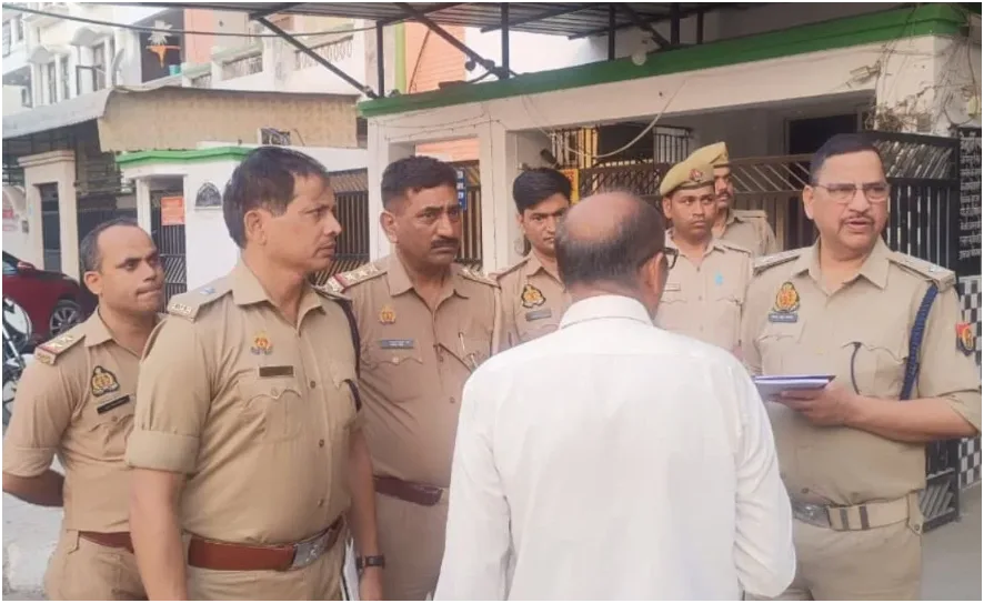 कानपुर में दिल दहला देने वाली वारदात: पिता ने गहरी नींद में सो रही जुड़वा बेटियों की हत्या की, इलाके में सनसनी