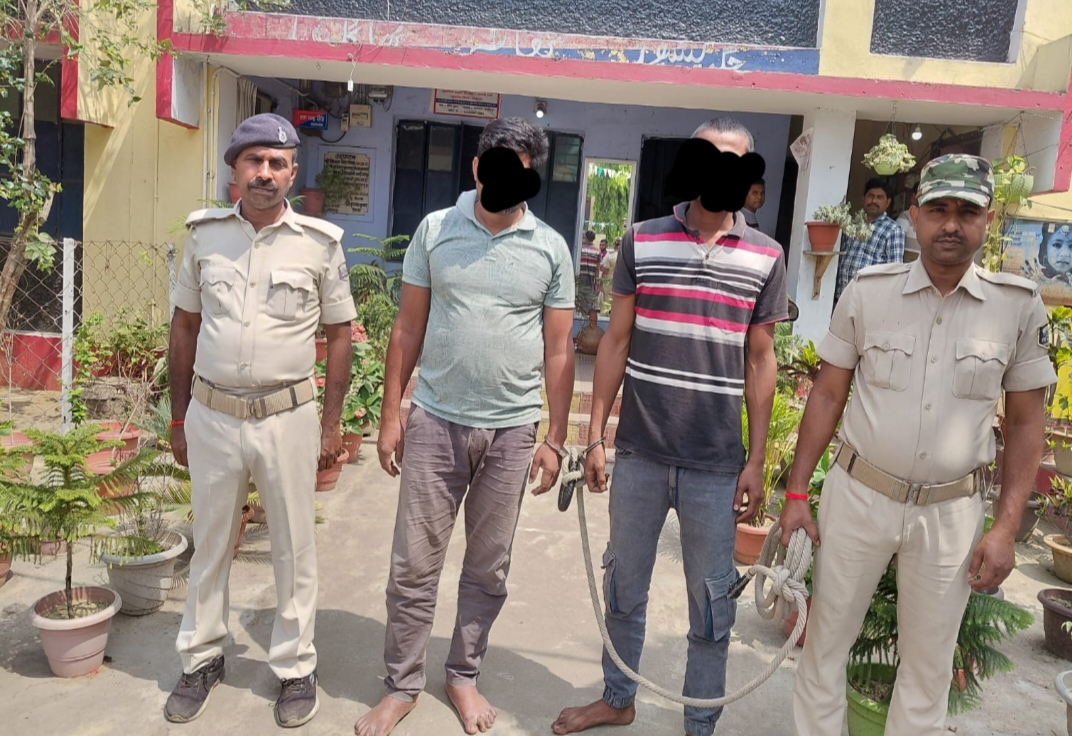 जगदीशपुर में बड़ी कार्रवाई: अवैध हथियार के साथ दो गिरफ्तार, बड़े अपराध की साजिश नाकाम; मुख्य आरोपी फरार 1 जगदीशपुर में बड़ी कार्रवाई: अवैध हथियार के साथ दो गिरफ्तार, बड़े अपराध की साजिश नाकाम; मुख्य आरोपी फरार