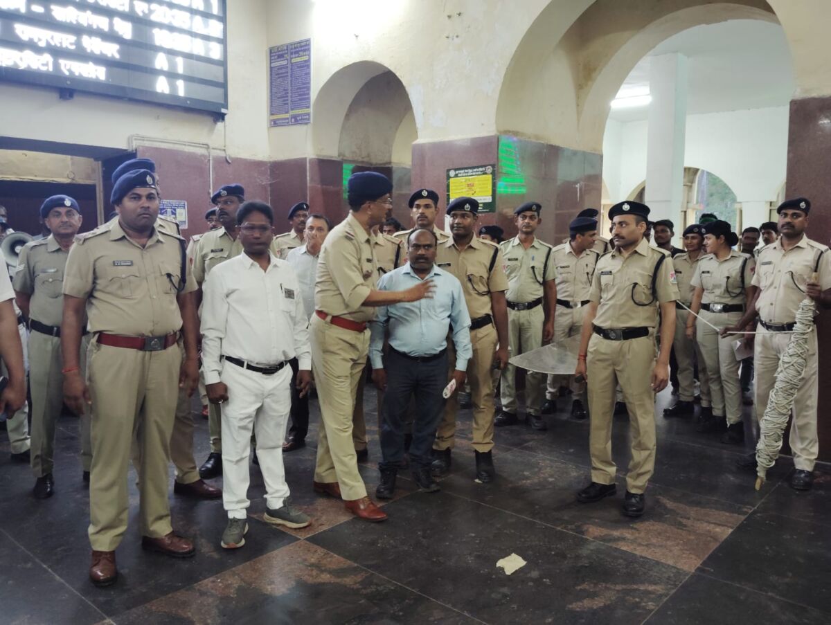 साहिबगंज रेलवे स्टेशन पर आरपीएफ की बड़ी मॉक ड्रिल, आपात स्थिति से निपटने की तैयारी परखा गया