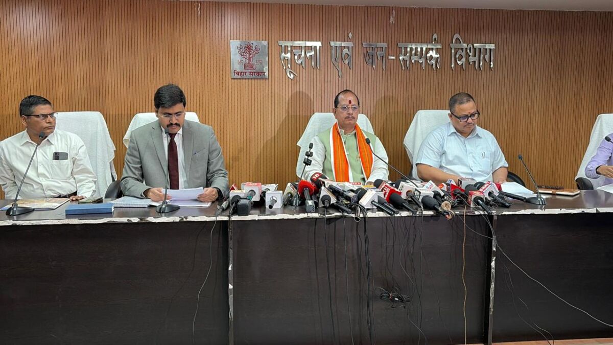 बिहार में खनन से रिकॉर्ड कमाई: 2025-26 में 3592 करोड़ का राजस्व, सरेंडर करने वाली कंपनियों पर सख्ती