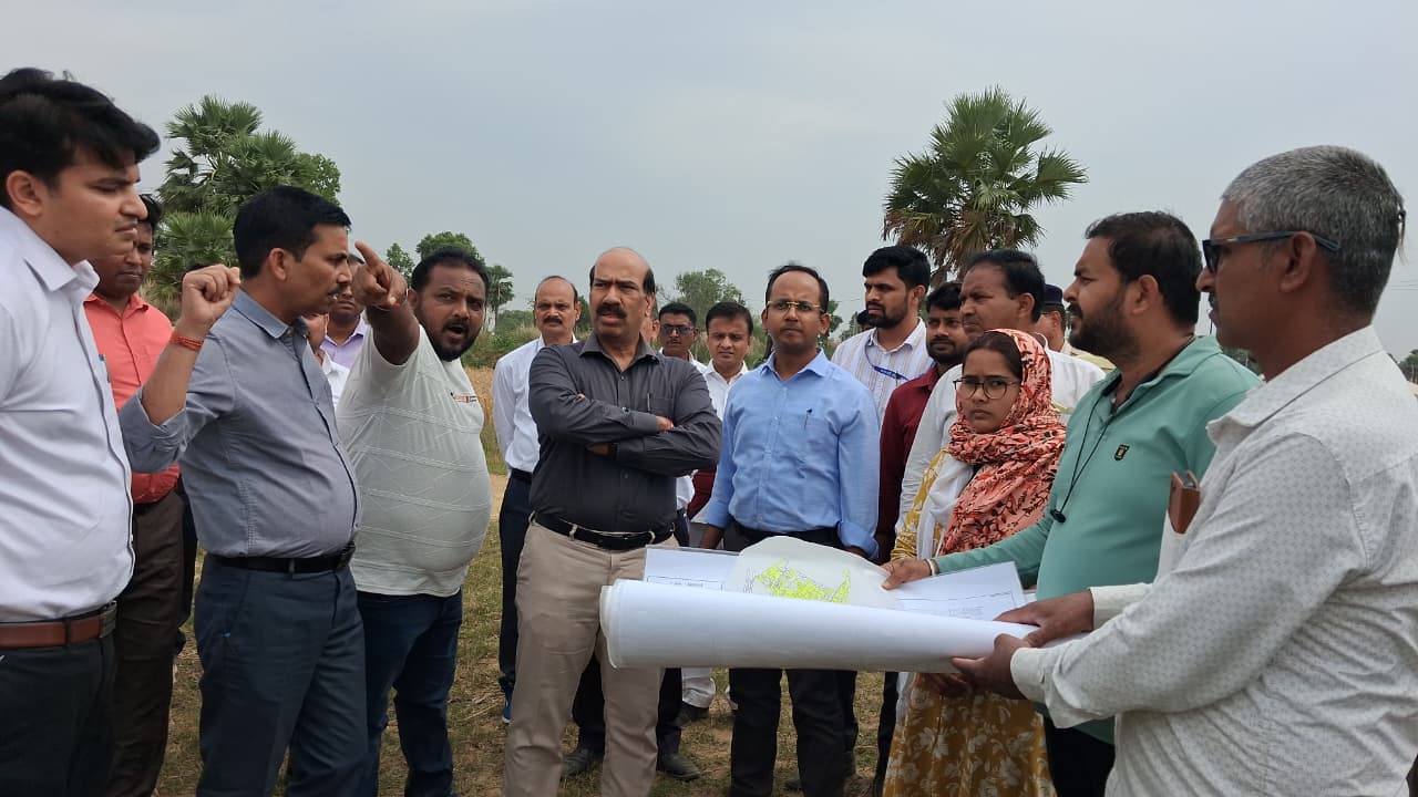 नवादा में चीनी मिल स्थापना की दिशा में बड़ा कदम, एसीएस ने प्रस्तावित भूमि का किया निरीक्षण 1 नवादा में चीनी मिल स्थापना की दिशा में बड़ा कदम, एसीएस ने प्रस्तावित भूमि का किया निरीक्षण