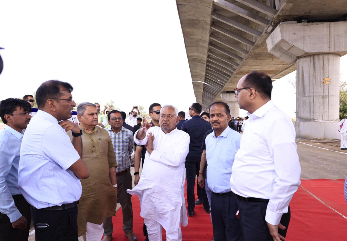 दानापुर-बिहटा एलिवेटेड कॉरिडोर और बिहटा एयरपोर्ट का मुख्यमंत्री ने किया निरीक्षण: समय सीमा में काम पूरा करने के निर्देश