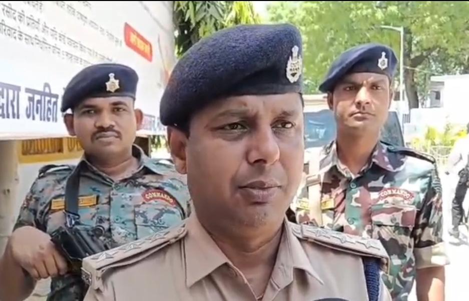 भागलपुर के नवाब बाग कॉलोनी में पाथलैब से लाखों के उपकरण चोरी, CCTV खंगाल रही पुलिस 1 भागलपुर के नवाब बाग कॉलोनी में पाथलैब से लाखों के उपकरण चोरी, CCTV खंगाल रही पुलिस