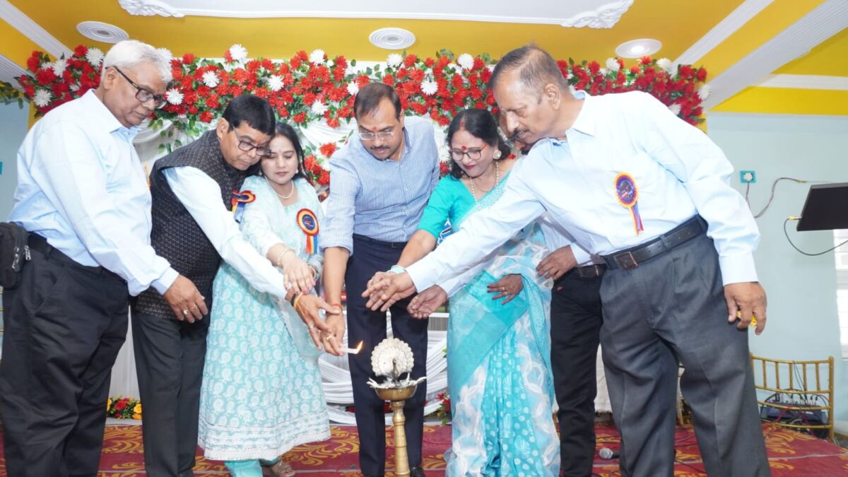 ​पटना में गूँजी सुरों की सरगम: ‘सुरीले परिवार’ के चतुर्थ वार्षिकोत्सव में कला और संस्कृति का महासंग्राम, संगीत चिकित्सा और कलाकार पेंशन पर हुआ मंथन