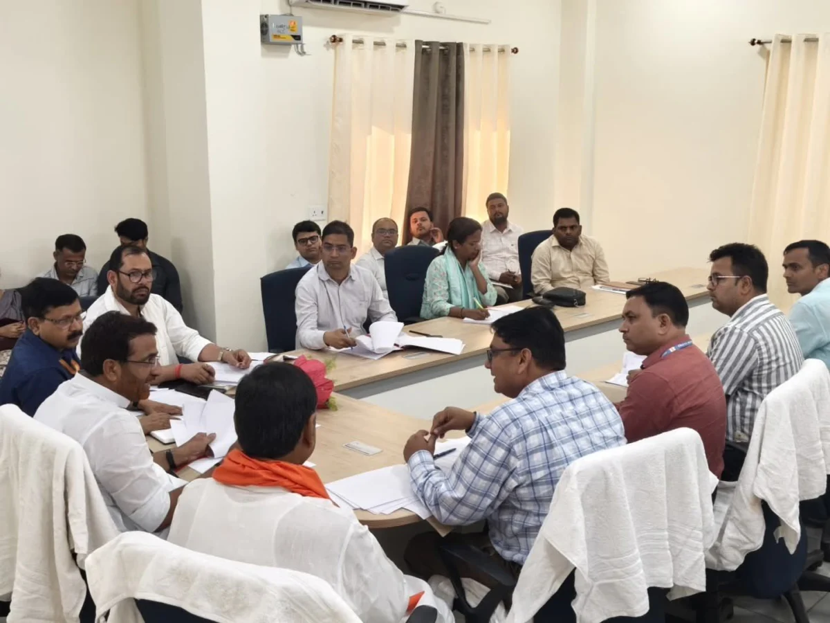 खाड़ी देशों में फंसे श्रमिकों को हर संभव मदद देगी सरकार, मंत्री संजय सिंह टाइगर का निर्देश