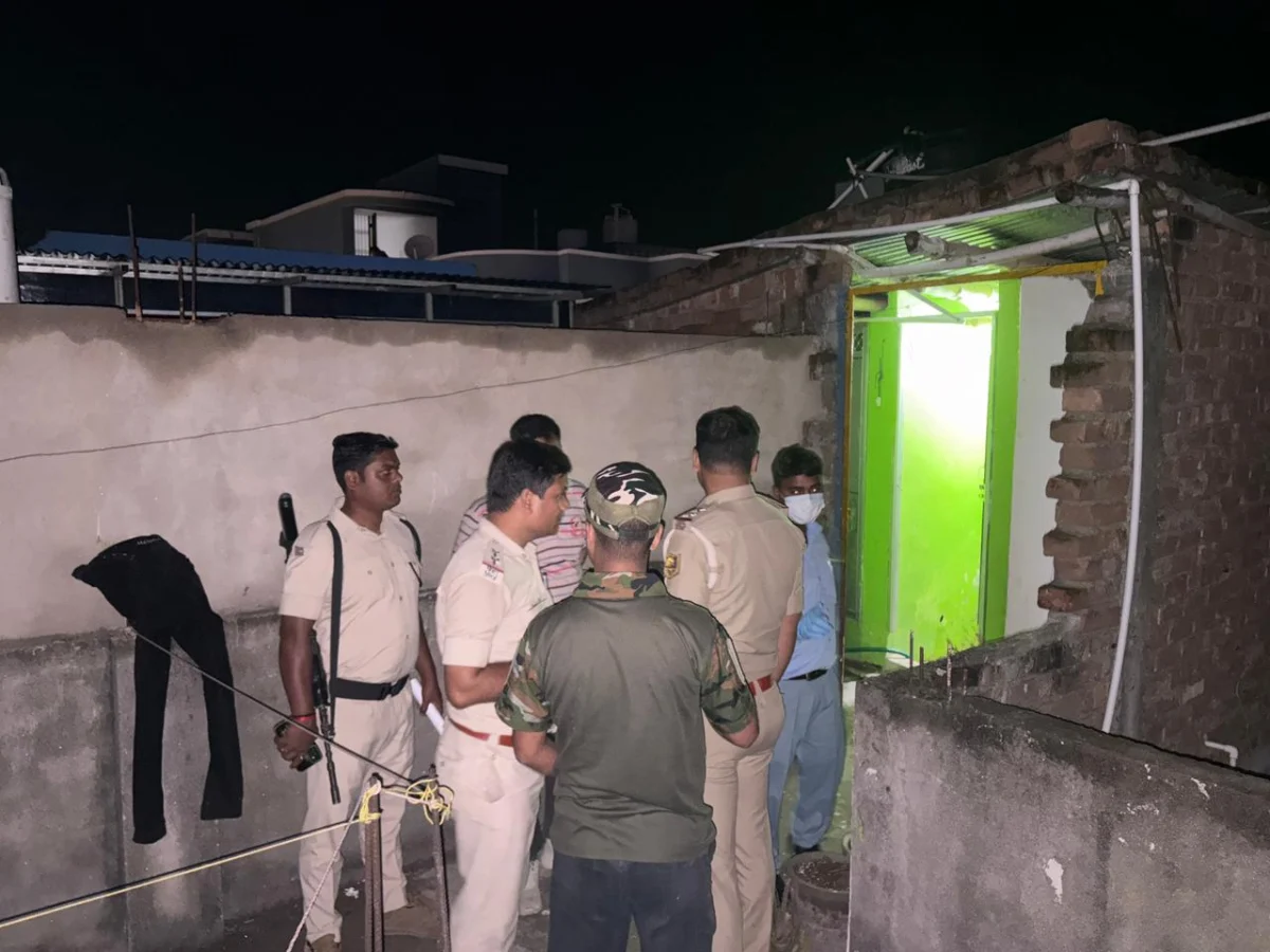 बिहार पुलिस बनने का सपना लेकर आई थी शहर, अब फंदे से मिला शव: भागलपुर के शंकर टॉकीज के पास सुलेखा की संदिग्ध खुदकुशी 1 बिहार पुलिस बनने का सपना लेकर आई थी शहर, अब फंदे से मिला शव: भागलपुर के शंकर टॉकीज के पास सुलेखा की संदिग्ध खुदकुशी