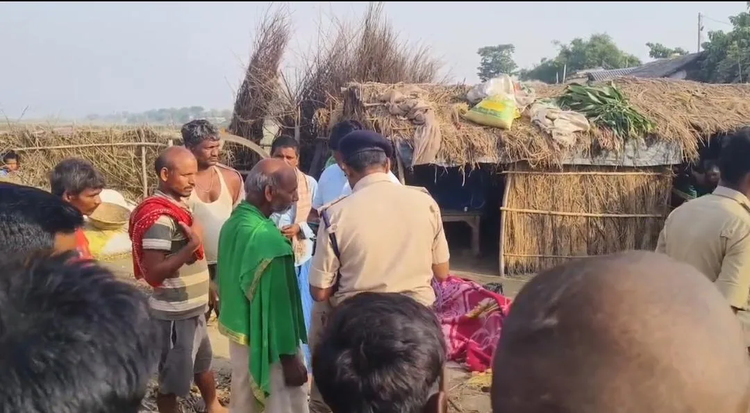 नवगछिया में बेखौफ अपराधियों का तांडव: घर से महज 50 मीटर दूर बासा पर सोए बुजुर्ग किसान की गोली मारकर हत्या 1 नवगछिया में बेखौफ अपराधियों का तांडव: घर से महज 50 मीटर दूर बासा पर सोए बुजुर्ग किसान की गोली मारकर हत्या
