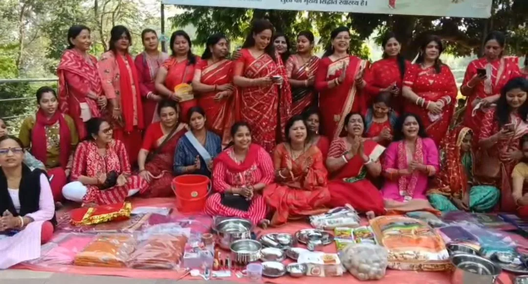भागलपुर में मां आनंदी संस्था की पहल, जरूरतमंद दो कन्याओं के विवाह में दिया सहयोग, सामाजिक सरोकार की मिसाल 1 भागलपुर में मां आनंदी संस्था की पहल, जरूरतमंद दो कन्याओं के विवाह में दिया सहयोग, सामाजिक सरोकार की मिसाल