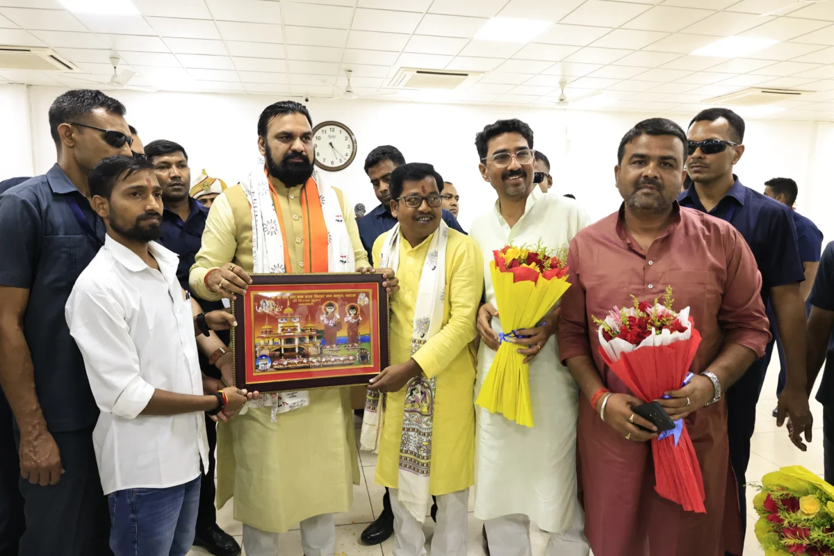 पावर सेंटर बना ‘4 देशरत्न मार्ग’: मुख्यमंत्री की कुर्सी संभालते ही एक्शन मोड में सम्राट चौधरी, सचिवालय में उमड़ा जनप्रतिनिधियों और समर्थकों का सैलाब
