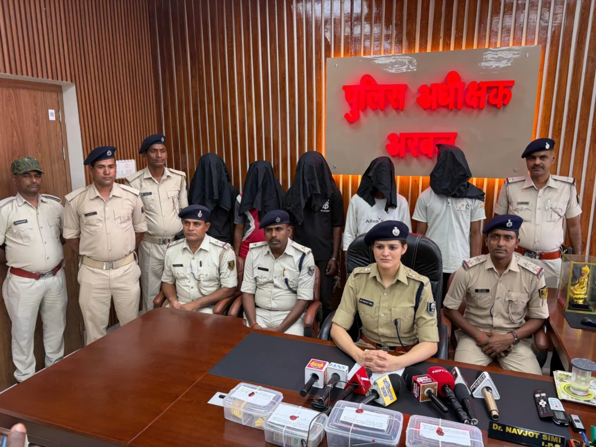 ​अरवल पुलिस का बड़ा एक्शन: स्मैक सिंडिकेट का भंडाफोड़, हथियार और भारी कारतूस के साथ 5 गिरफ्तार