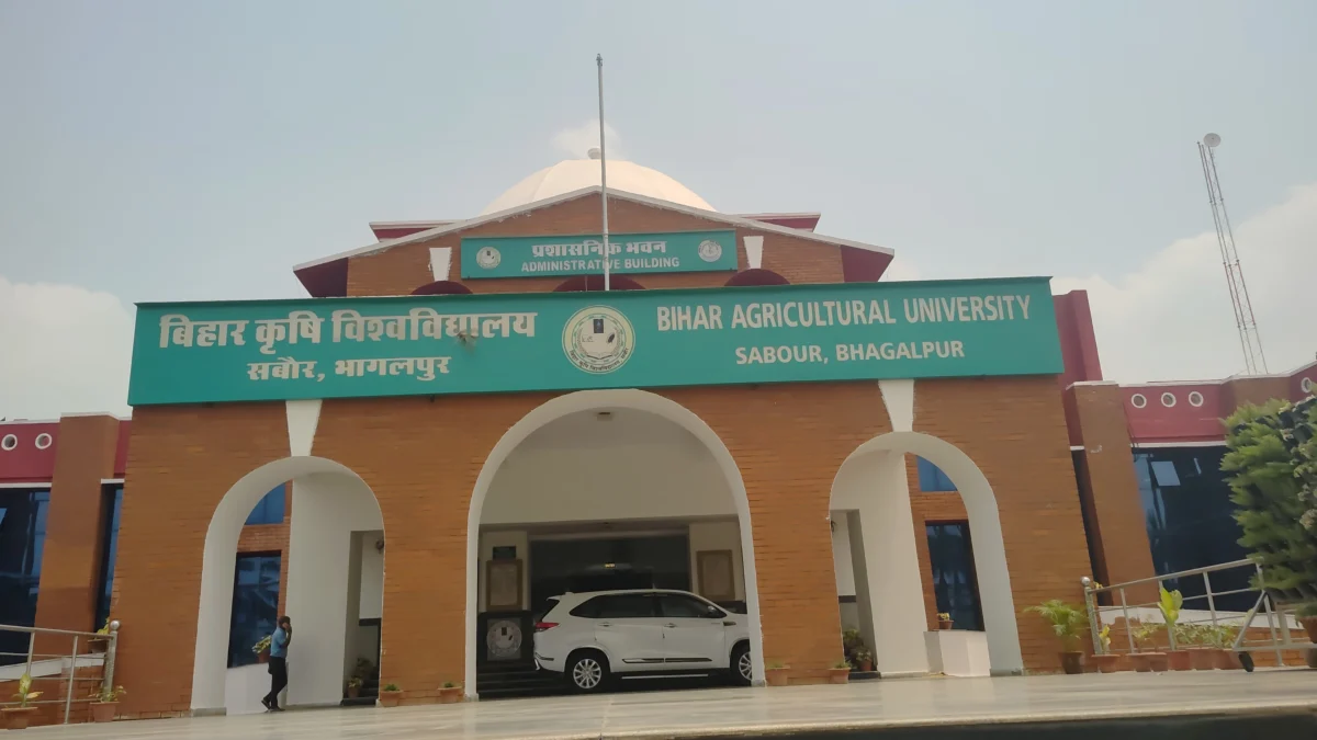 बिहार कृषि विश्वविद्यालय में खरीफ 2026 की महातैयारी: वैज्ञानिकों और किसानों के साझा मंथन से तैयार हुआ सात जिलों का 'समृद्धि रोडमैप', तकनीक और नवाचार पर जोर 1 बिहार कृषि विश्वविद्यालय में खरीफ 2026 की महातैयारी: वैज्ञानिकों और किसानों के साझा मंथन से तैयार हुआ सात जिलों का 'समृद्धि रोडमैप', तकनीक और नवाचार पर जोर