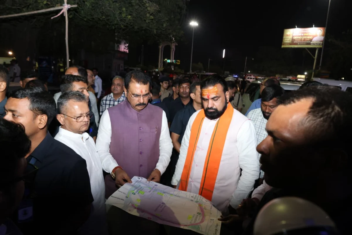 पटना में सियासी सरगर्मी: 'नारी शक्ति' के अपमान पर भाजपा का बड़ा हमला; कारगिल चौक पर 'महिला आक्रोश मार्च' की तैयारियों का जायजा लेने पहुँचे सम्राट चौधरी 1 पटना में सियासी सरगर्मी: 'नारी शक्ति' के अपमान पर भाजपा का बड़ा हमला; कारगिल चौक पर 'महिला आक्रोश मार्च' की तैयारियों का जायजा लेने पहुँचे सम्राट चौधरी
