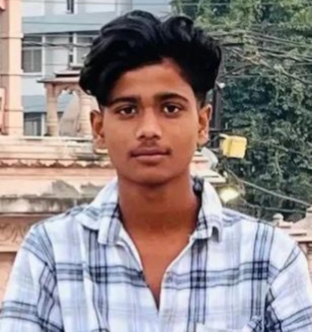 ​खुशी का सफर मातम में बदला: मैट्रिक में सफलता के बाद देवघर जा रहे रक्सौल के छात्र की अजगैविनाथ गंगा में डूबने से मौत