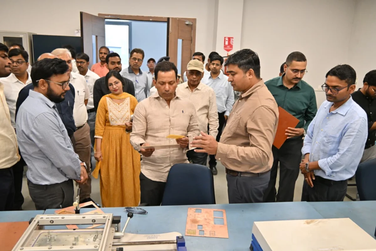 नवाचार, कौशल और औद्योगिक क्रांति की नई इबारत लिखता बिहार: सचिव कुंदन कुमार ने आईआईटी पटना और बिहटा की औद्योगिक इकाइयों में परखी भविष्य की तैयारी