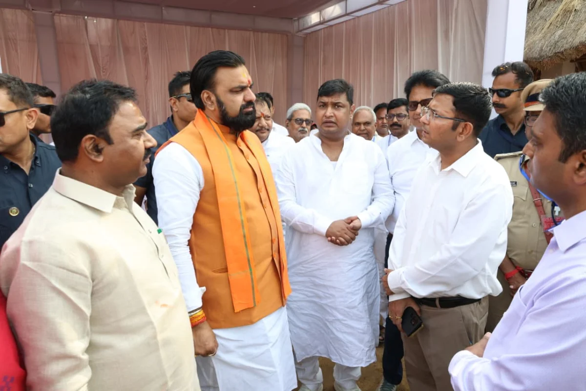 मुंगेर में विकास योजनाओं की समीक्षा, CM सम्राट चौधरी ने अधिकारियों को दिए सख्त निर्देश 1 मुंगेर में विकास योजनाओं की समीक्षा, CM सम्राट चौधरी ने अधिकारियों को दिए सख्त निर्देश