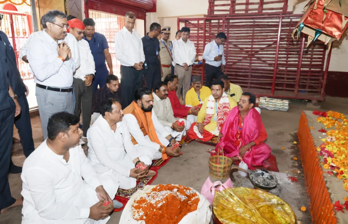 तेलडीहा शक्तिपीठ में CM सम्राट चौधरी ने की पूजा, रिवर फ्रंट प्रोजेक्ट का निरीक्षण, महायज्ञ में भी हुए शामिल 1 तेलडीहा शक्तिपीठ में CM सम्राट चौधरी ने की पूजा, रिवर फ्रंट प्रोजेक्ट का निरीक्षण, महायज्ञ में भी हुए शामिल