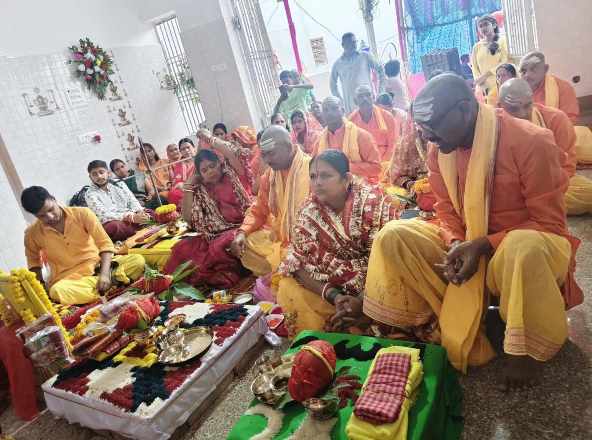 ग्रीन सिटी कॉलोनी में बजरंगबली एवं शिवलिंग की भव्य प्राण प्रतिष्ठा, भक्ति से गूंजा पूरा इलाका 1 ग्रीन सिटी कॉलोनी में बजरंगबली एवं शिवलिंग की भव्य प्राण प्रतिष्ठा, भक्ति से गूंजा पूरा इलाका