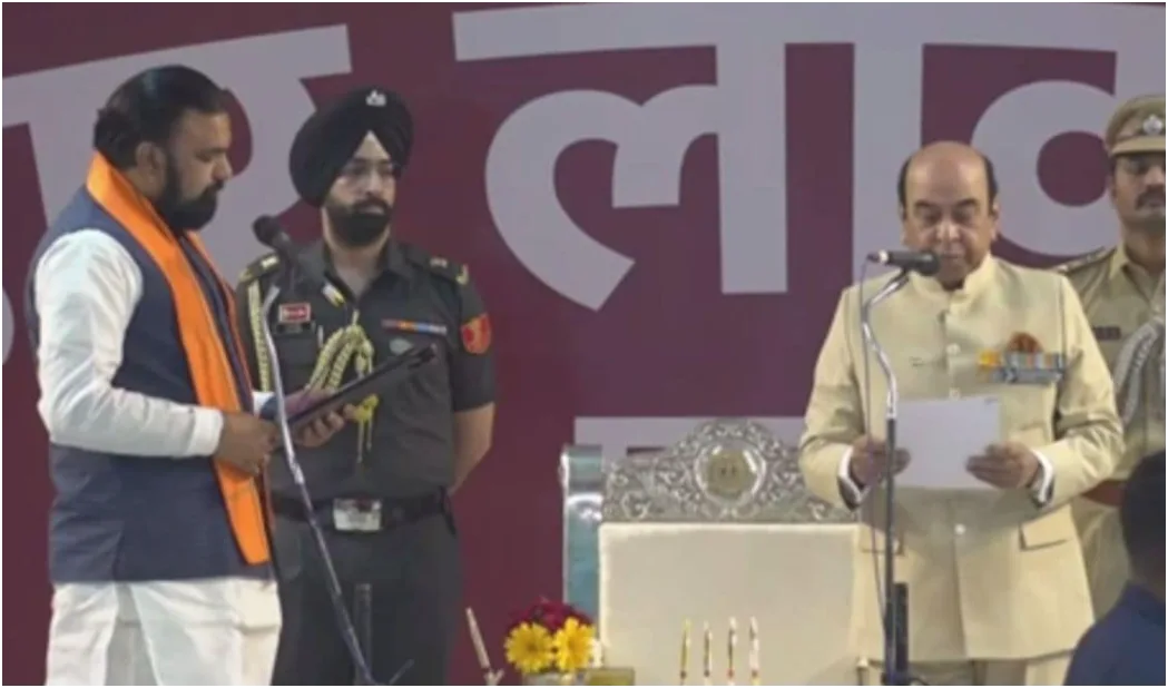 मैं सम्राट चौधरी... बिहार के 24वें मुख्यमंत्री ने ली शपथ, नई सियासत की शुरुआत 1 मैं सम्राट चौधरी... बिहार के 24वें मुख्यमंत्री ने ली शपथ, नई सियासत की शुरुआत