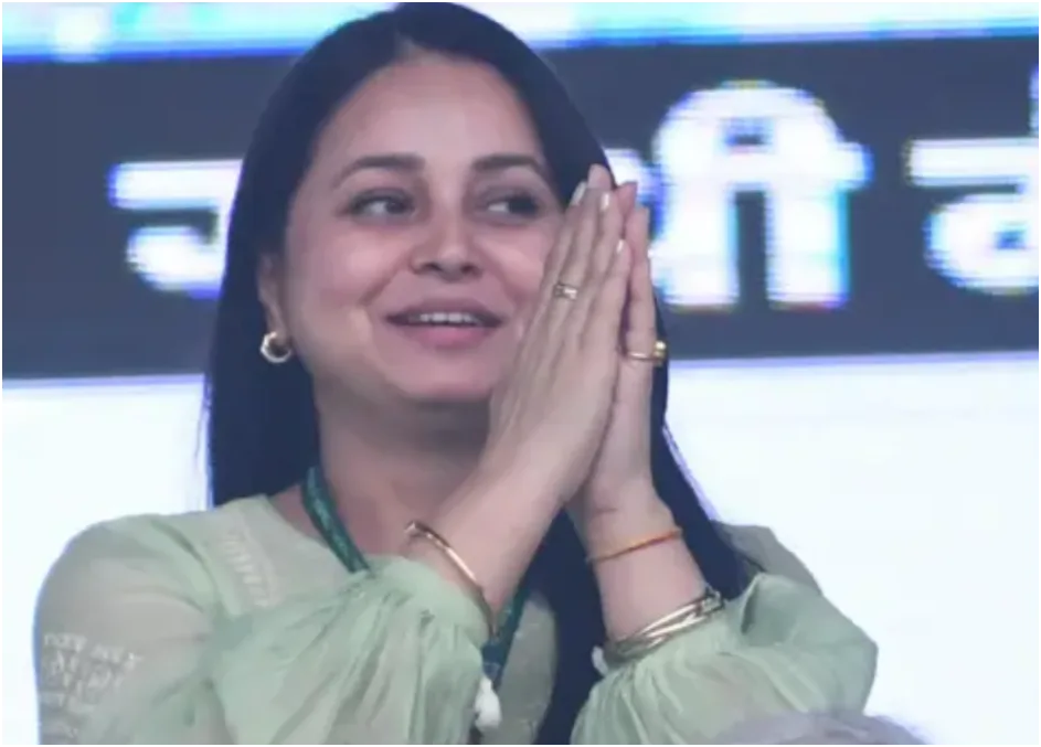 “रिवर्स गियर वाला विकास” पर सियासत तेज: रोहिणी आचार्य का सम्राट सरकार पर तीखा हमला, कोयला आपूर्ति फैसले पर उठाए सवाल