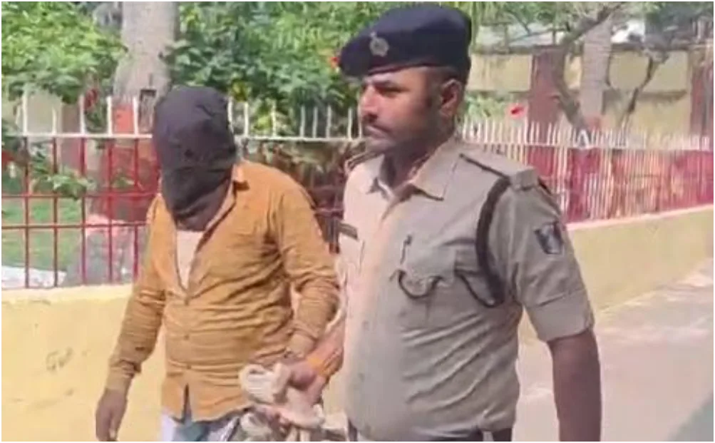 शाहकुंड लूटकांड का खुलासा, 8 लाख की वारदात में एक आरोपी हथियार के साथ गिरफ्तार