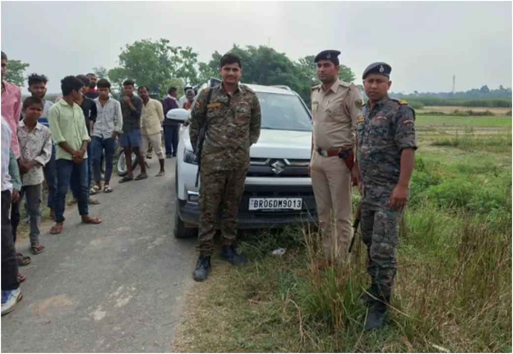 मुजफ्फरपुर लूट कांड का खुलासा, 12 घंटे में बरामद हुई कारोबारी की कार, बदमाशों की तलाश तेज 1 मुजफ्फरपुर लूट कांड का खुलासा, 12 घंटे में बरामद हुई कारोबारी की कार, बदमाशों की तलाश तेज