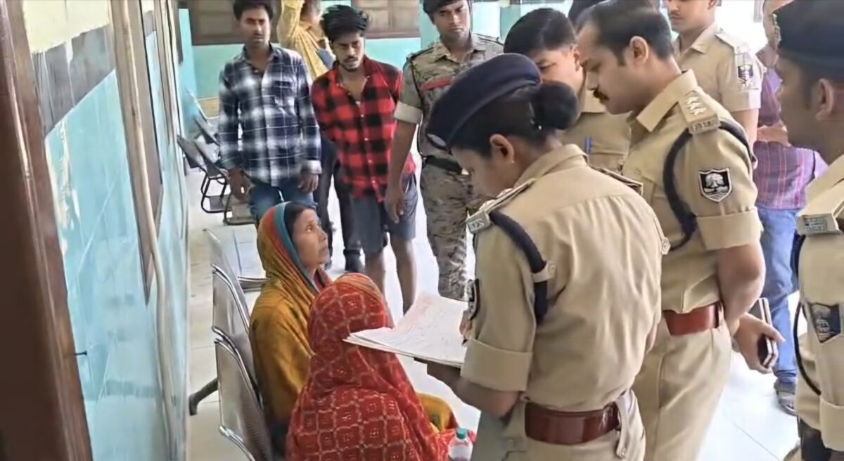 मोतिहारी शराब कांड: मौत का आंकड़ा बढ़कर 5 हुआ, संपत साह ने भी तोड़ा दम, मातम और चीख-पुकार के बीच उजड़ते सुहाग 1 मोतिहारी शराब कांड: मौत का आंकड़ा बढ़कर 5 हुआ, संपत साह ने भी तोड़ा दम, मातम और चीख-पुकार के बीच उजड़ते सुहाग