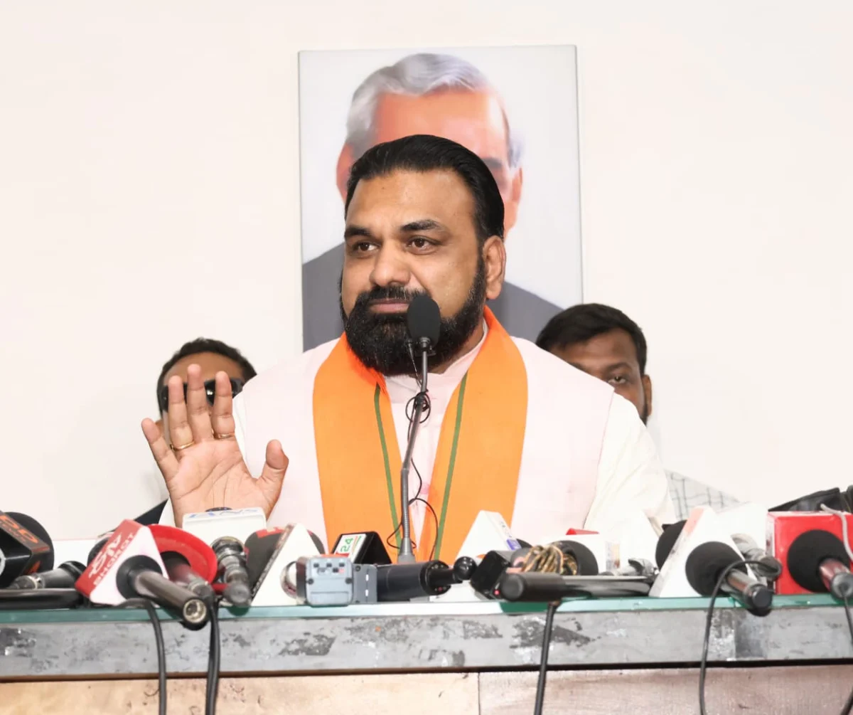 पटना में जुटेगा बिहार का पूरा प्रशासनिक अमला: सम्राट चौधरी का डीएम-एसपी से सीधा संवाद; कानून-व्यवस्था के साथ एआई और एग्री-स्टैक पर छिड़ेगी नई जंग 1 पटना में जुटेगा बिहार का पूरा प्रशासनिक अमला: सम्राट चौधरी का डीएम-एसपी से सीधा संवाद; कानून-व्यवस्था के साथ एआई और एग्री-स्टैक पर छिड़ेगी नई जंग