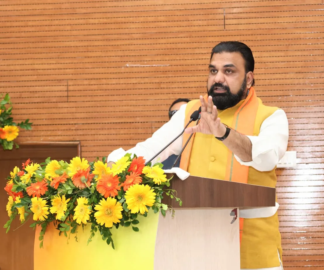 बिहार में अपराधियों को CM सम्राट चौधरी की सख्त चेतावनी, बोले- 24 घंटे में होगा जवाब, कारोबारियों की सुरक्षा सर्वोच्च प्राथमिकता