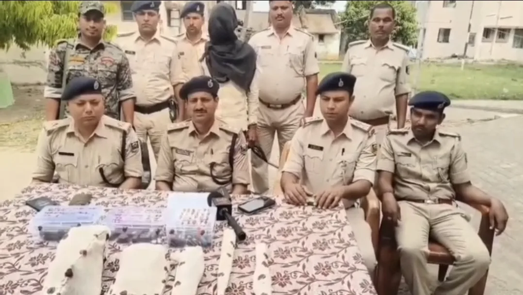 बांका में अवैध मिनी गन फैक्ट्री का भंडाफोड़ 1 बांका में अवैध मिनी गन फैक्ट्री का भंडाफोड़
