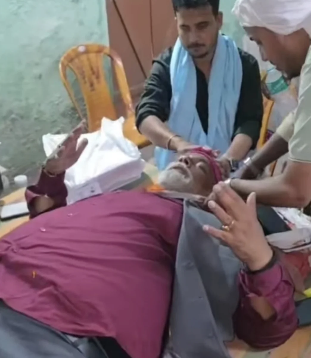 दोहरी मुसीबत में फंसे सांसद पप्पू यादव: मालदा की गर्मी में बिगड़ी तबीयत, इधर पटना में महिला आयोग ने थमाया ‘कारण बताओ’ नोटिस