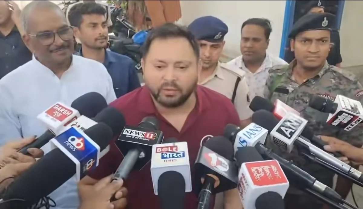 बिहार के नए 'सम्राट' पर तेजस्वी का तीखा तंज: प्रतिज्ञा पूरी होने की दी बधाई, विकास के आंकड़ों पर घेरा 1 बिहार के नए 'सम्राट' पर तेजस्वी का तीखा तंज: प्रतिज्ञा पूरी होने की दी बधाई, विकास के आंकड़ों पर घेरा