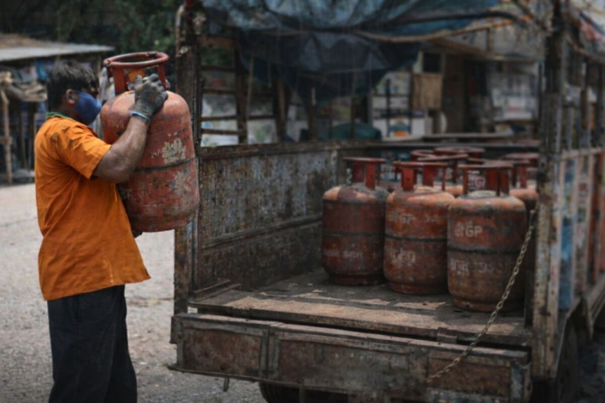 भागलपुर में एलपीजी आपूर्ति सामान्य, मांग से अधिक हो रही होम डिलीवरी; प्रशासन की सख्त निगरानी जारी