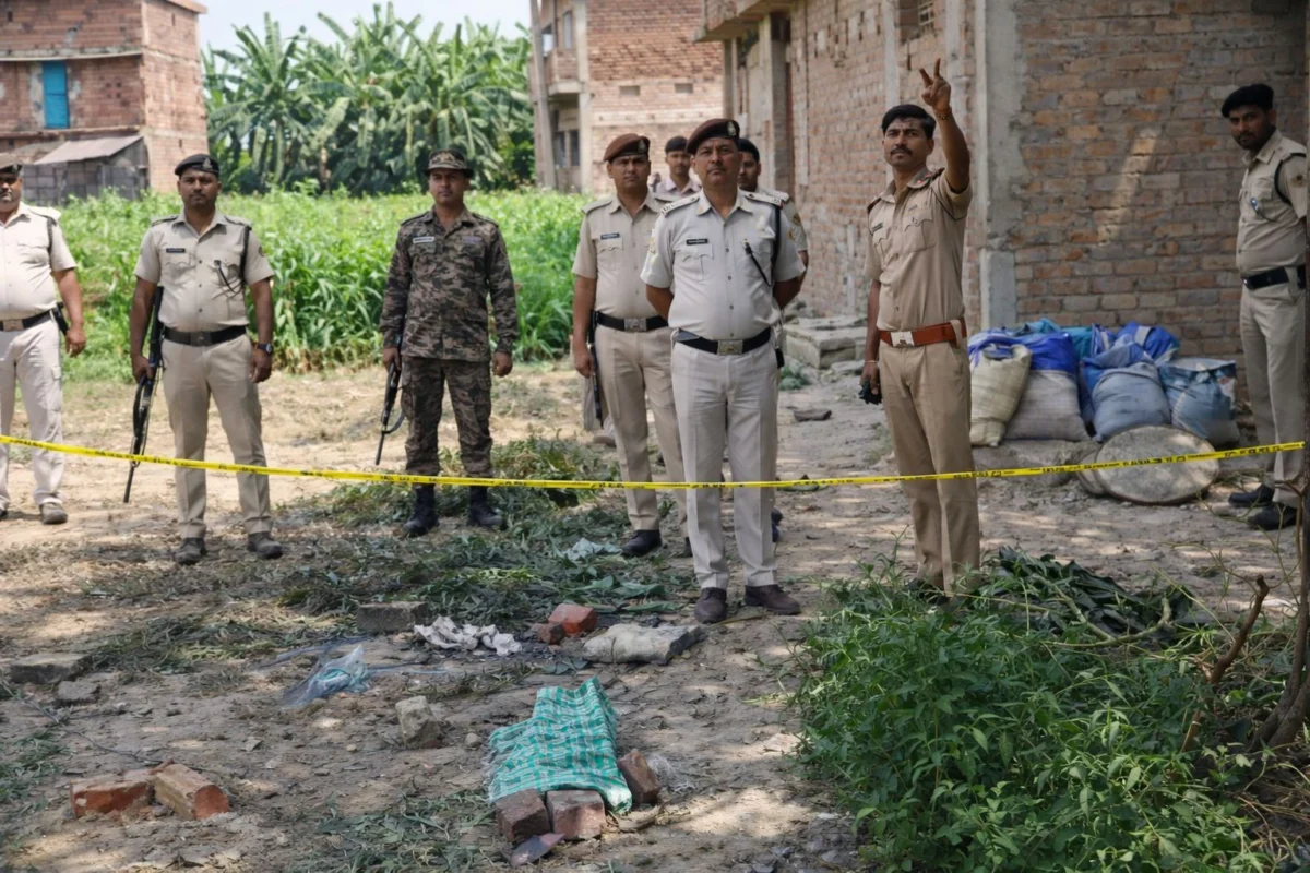 मोकामा में जमीनी विवाद ने लिया खूनी रूप: कुदाल से वार कर युवक की हत्या, कई घायल