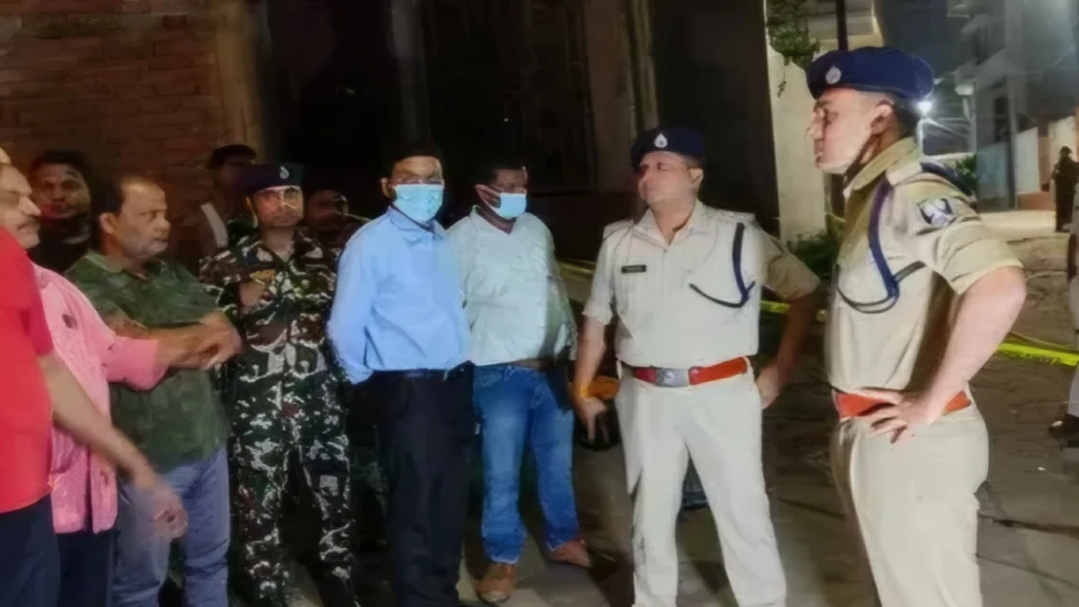 हाजीपुर में सनकी आशिक का खौफनाक तांडव: बीच सड़क पर महिला की गला रेतकर हत्या; मगरहट्टा पोखर के पास वारदात से मचा हड़कंप
