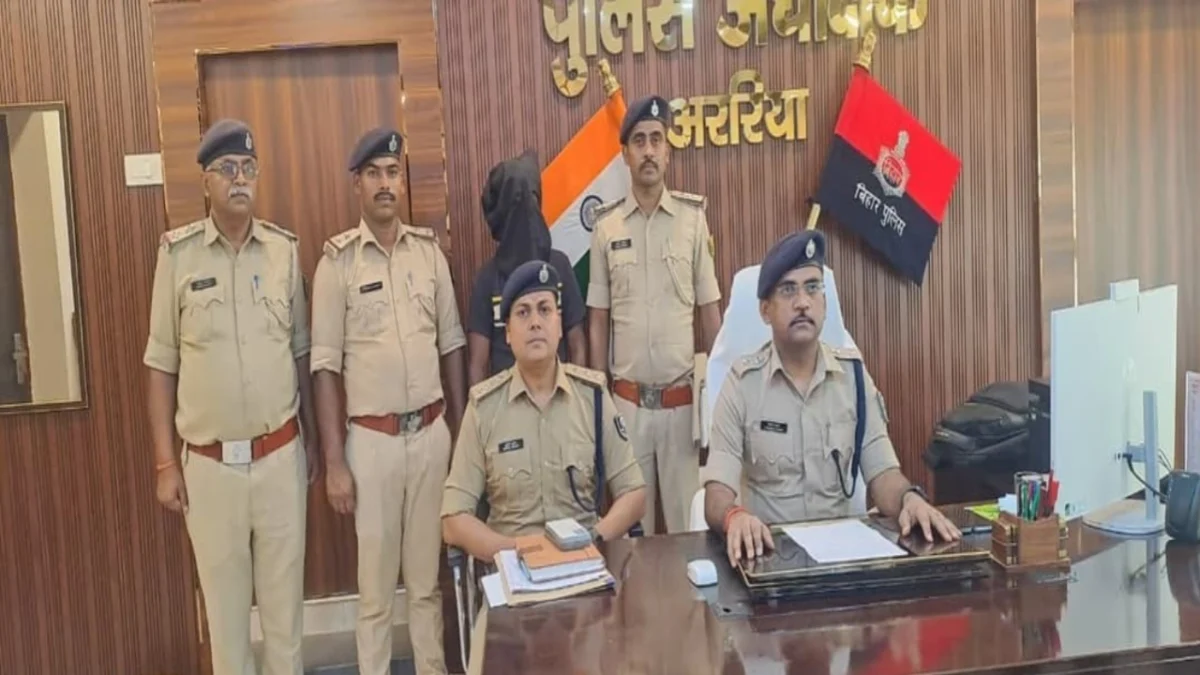मालदा से अररिया पहुँची ‘सफेद मौत’ की खेप: सवा करोड़ की स्मैक संग तस्कर मिराज गिरफ्तार; ताराबाड़ी पुलिस का बड़ा एक्शन