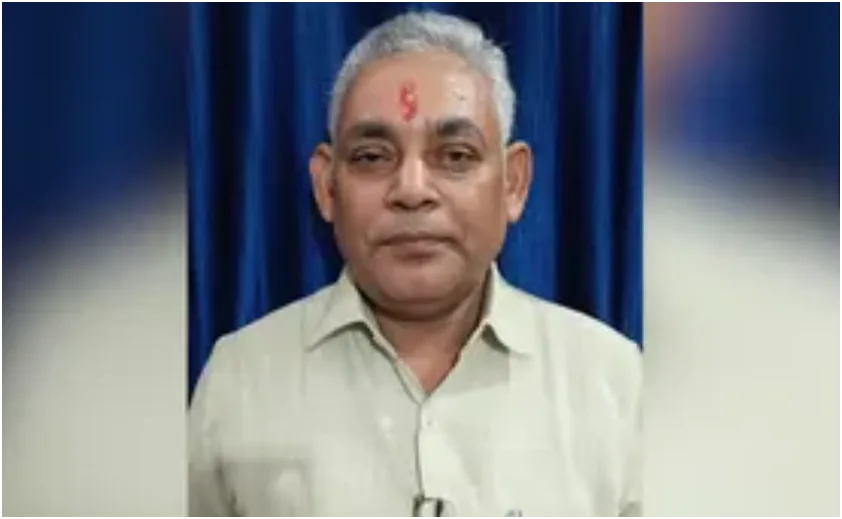 उपेन्द्र कुशवाहा की पार्टी RLM के नेता पर करोड़ों की ठगी का आरोप, मुंबई पुलिस ने शेखपुरा से किया गिरफ्तार 1 उपेन्द्र कुशवाहा की पार्टी RLM के नेता पर करोड़ों की ठगी का आरोप, मुंबई पुलिस ने शेखपुरा से किया गिरफ्तार