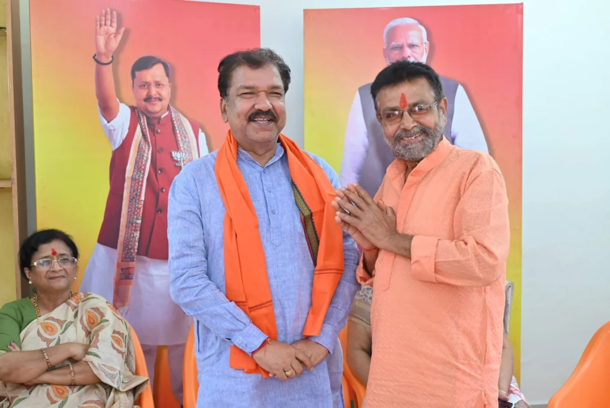 “दिलीप जायसवाल बोलेगा तो कहर ढहेगा”: राजस्व मंत्री की विभागीय अधिकारियों को दो-टूक चेतावनी; भ्रष्टाचार और भू-माफियाओं के खिलाफ आर-पार की जंग