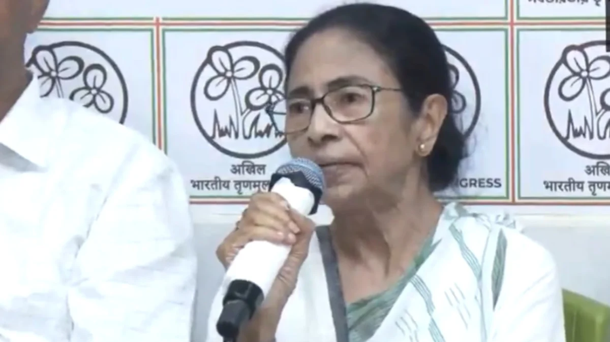 विधानसभा चुनाव हारने के बाद ममता बनर्जी का बड़ा बयान, “इस्तीफा नहीं दूंगी!” सियासत में हलचल