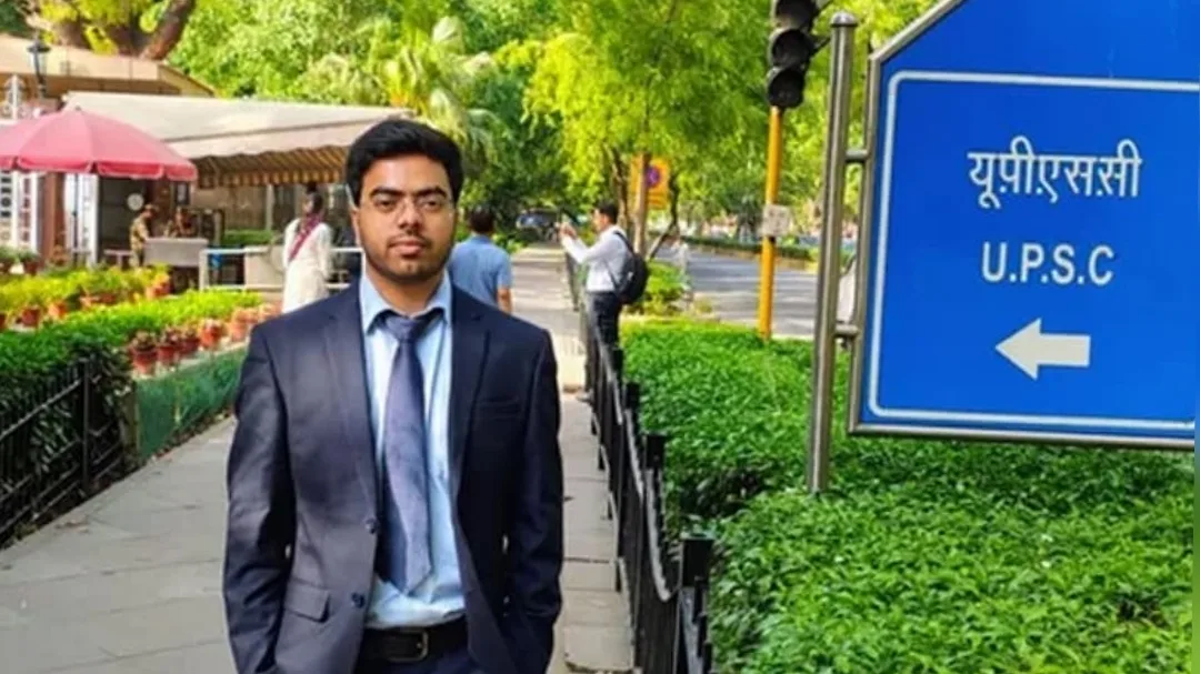 “गांव के बेटे ने बढ़ाया बिहार का मान, “IIT Delhi से पढ़ाई, अब IFS अधिकारी बने निखिल कुमार”