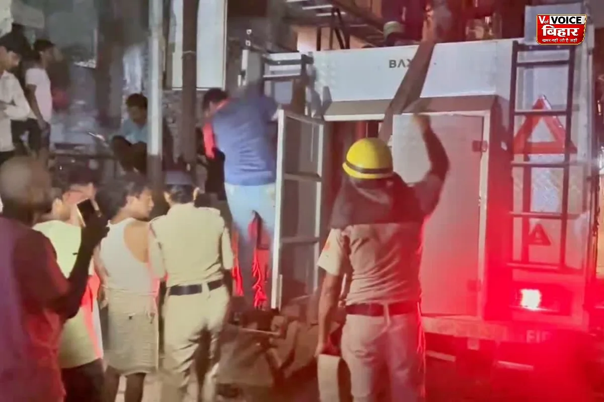 बिहार में शराब के नशे में बेटे ने घर में लगाई आग, लाखों का नुकसान