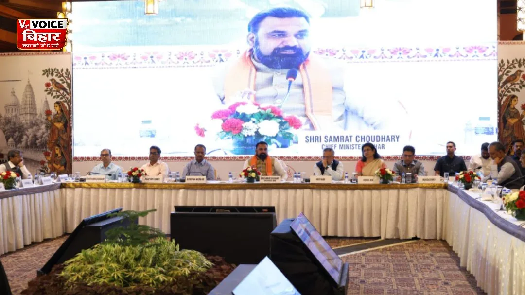बिहार कैडर के IAS-IPS अधिकारियों संग बैठक, “विकसित बिहार” पर हुआ मंथन 1 बिहार कैडर के IAS-IPS अधिकारियों संग बैठक, “विकसित बिहार” पर हुआ मंथन