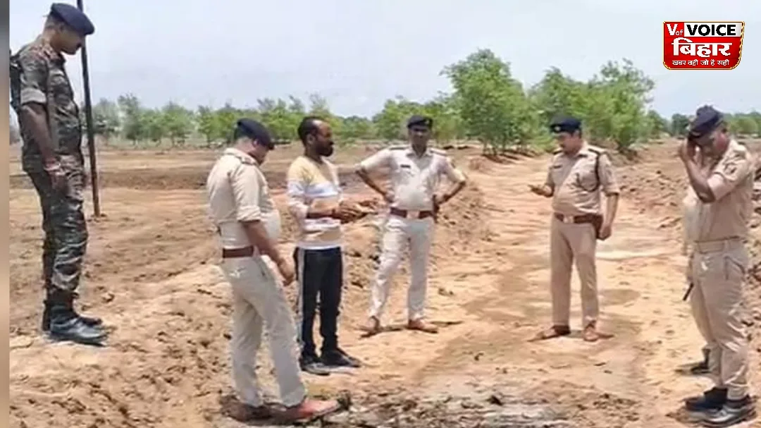 लिफ्ट मांगकर युवक को सुनसान जगह ले गए बदमाश, मारपीट के बाद ₹70 हजार लूटे; बाइक में लगाई आग