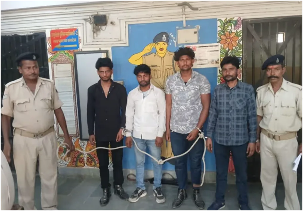 पटना में जमीन घोटाले की बड़ी साजिश बेनकाब, पुराने दस्तावेज चुराकर कब्जे की थी तैयारी 1 पटना में जमीन घोटाले की बड़ी साजिश बेनकाब, पुराने दस्तावेज चुराकर कब्जे की थी तैयारी