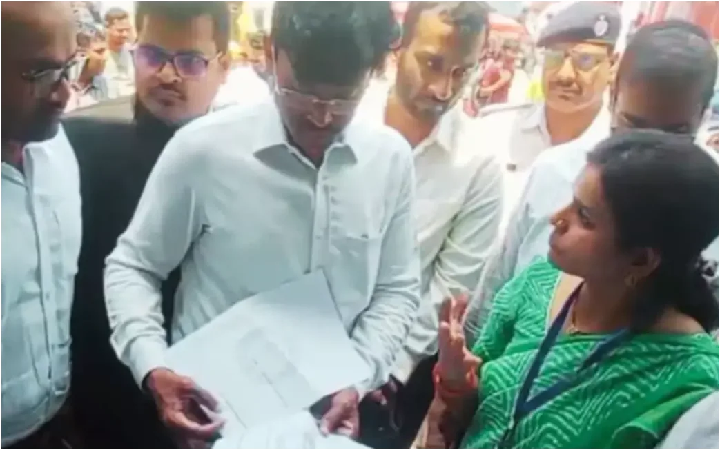 पटना में जनगणना की शुरुआत, डीएम ने खुद किया सर्वे; 31 मई तक घर-घर पहुंचेगी टीम