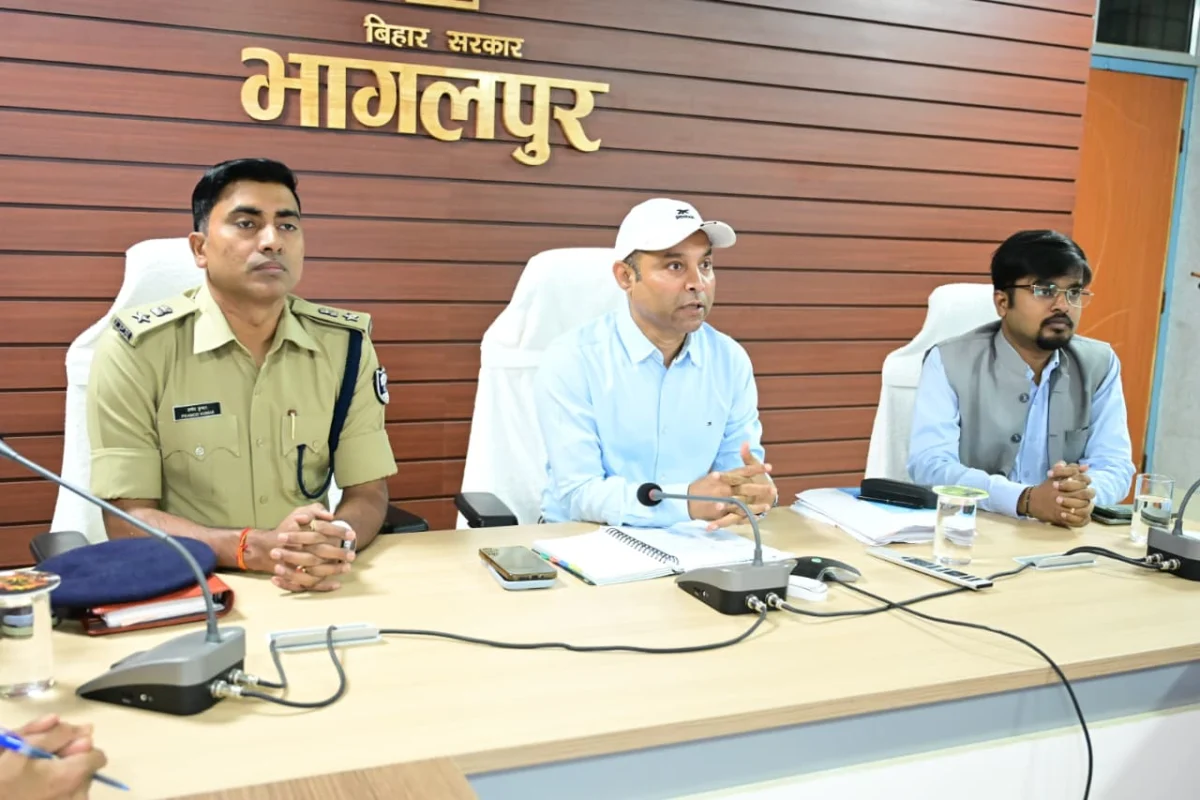 विक्रमशिला सेतु संकट: अब गंगा के ऊपर तैयार होगा 'स्कैफोल्डिंग ब्रिज', डीएम-एसएसपी ने खींचा सुगम यातायात का नया खाका; टोटो-ऑटो के मनमाने किराए पर भी लगेगी लगाम