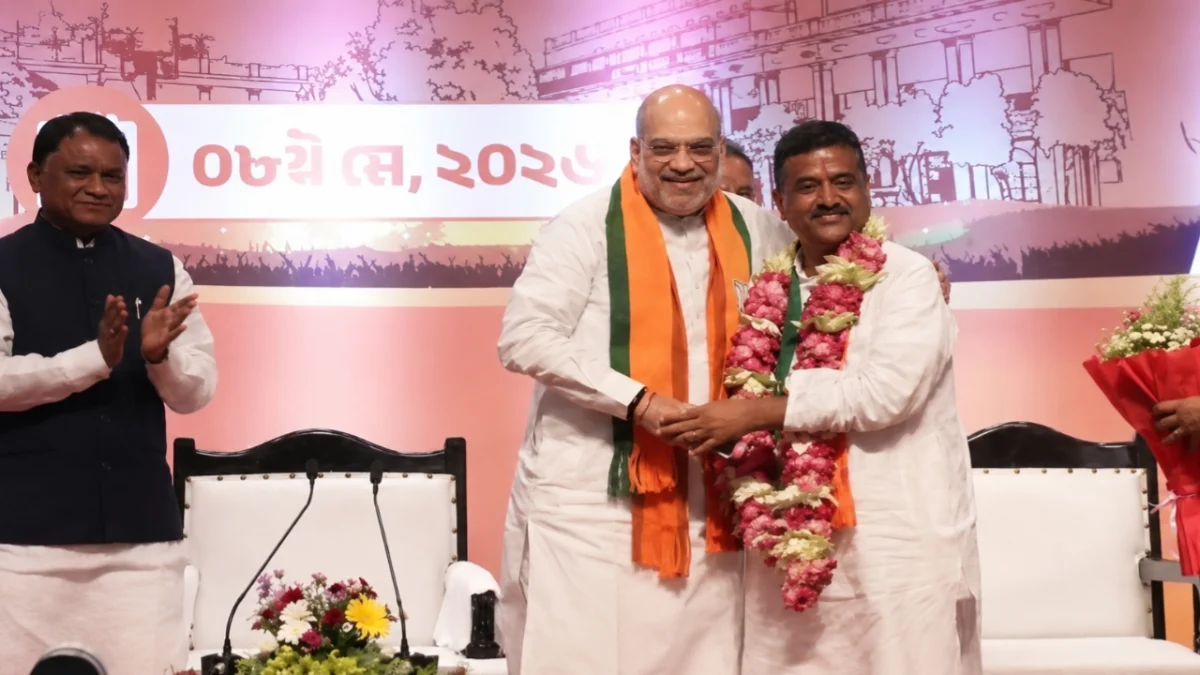 पश्चिम बंगाल में भाजपा ने खेला बड़ा दांव, सुवेंदु अधिकारी चुने गए विधायक दल के नेता; सरकार गठन की तैयारी तेज 1 पश्चिम बंगाल में भाजपा ने खेला बड़ा दांव, सुवेंदु अधिकारी चुने गए विधायक दल के नेता; सरकार गठन की तैयारी तेज