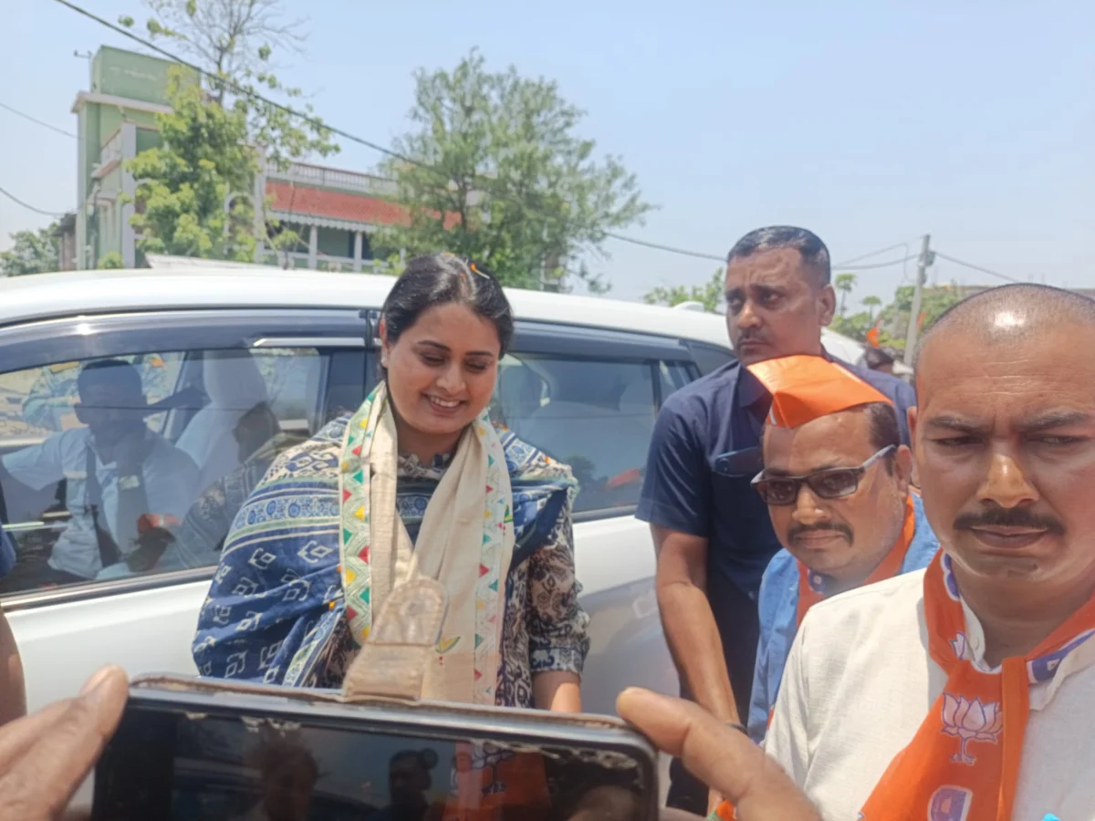अजगैवीनाथ धाम पहुंचीं मंत्री श्रेयसी सिंह, भाजपा कार्यकर्ताओं ने किया भव्य स्वागत