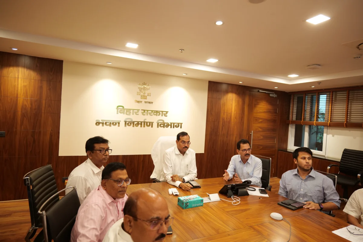 ​पटना के विश्वेश्वरैया भवन में नई प्रशासनिक पारी: प्रणव कुमार ने संभाली भवन निर्माण विभाग की कमान, ‘आइकॉनिक’ प्रोजेक्ट्स और समयबद्धता पर रहेगा जोर